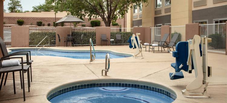 万枫阿尔伯克基机场套房酒店(Fairfield Inn & Suites Albuquerque Airport)图片
