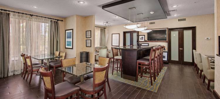 希尔顿欢朋酒店-尼斯维尔埃格林空军基地(Hampton Inn Niceville-Eglin Air Force Base)图片