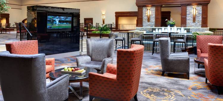 底特律迪尔伯恩希尔顿逸林酒店(DoubleTree by Hilton Detroit - Dearborn)图片