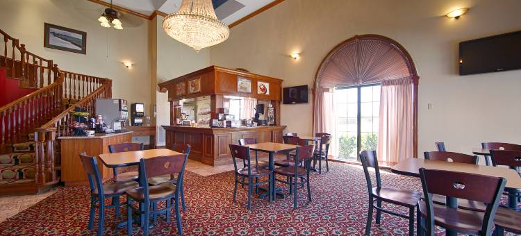 奥瓦索 US-169 凯艺套房酒店(Quality Inn & Suites Owasso US-169)图片