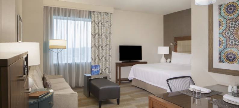 迈阿密海豚购物中心Homewood Suites by Hilton(Homewood Suites by Hilton Miami Dolphin Mall)图片