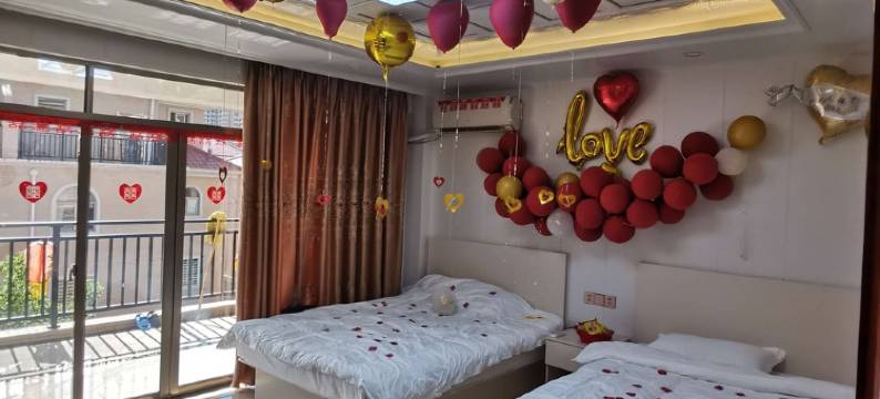 聚龙别墅格园婚庆游玩可包栋坐山客民宿(聚龙大道2号分店)图片