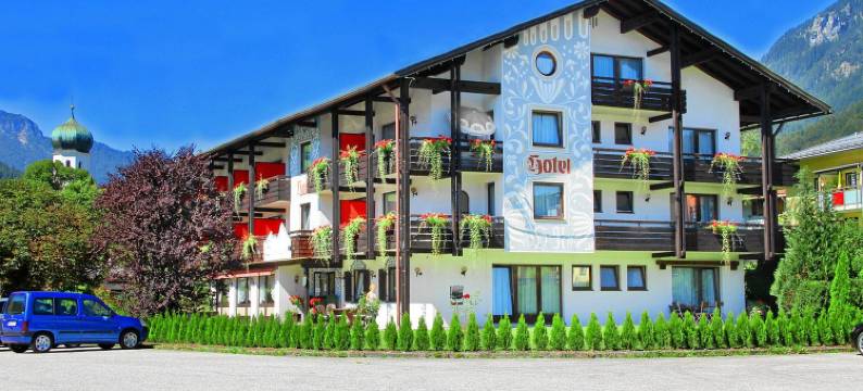 布雷纳巴什特酒店(Alpenhotel Brennerbascht)图片