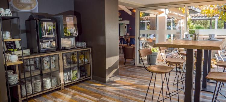 于泽斯加尔桥洛吉斯酒店(Logis Hotel Restaurant Uzès Pont du Gard)图片