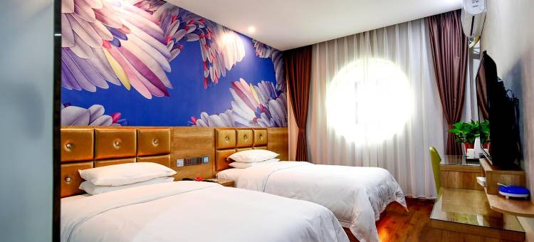 派酒店(洪洞莲花城店)图片