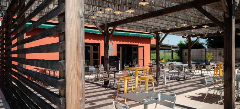 博纳康铂酒店(Campanile Beaune)图片