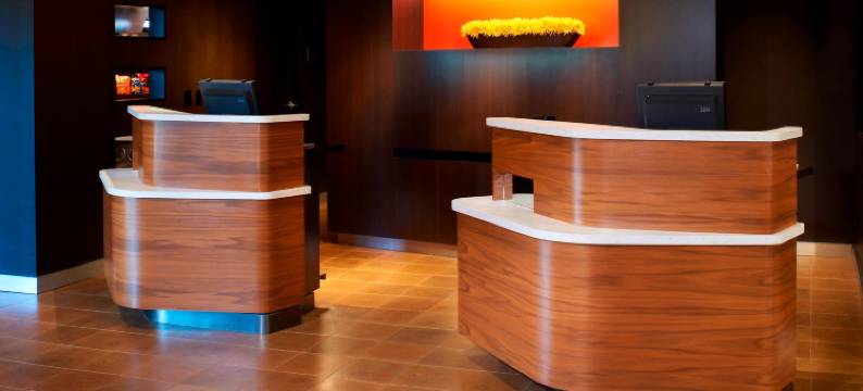 芝加哥迪尔菲尔德万怡酒店(Courtyard Chicago Deerfield)图片