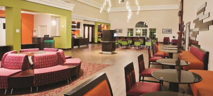 普雷斯科特会议中心拉昆塔温德姆套房酒店(La Quinta Inn & Suites by Wyndham Conference Center Prescott)图片