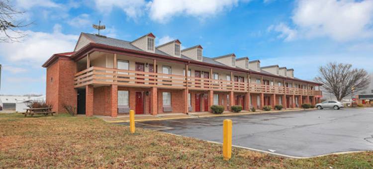 尤里克斯维尔红顶酒店(Red Roof Inn Uhrichsville)图片