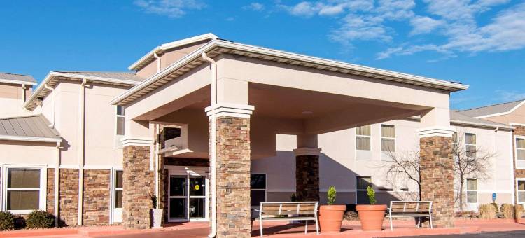 章克申城舒适套房酒店-近莱利堡(Comfort Inn & Suites Junction City - Near Fort Riley)图片