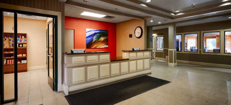 卡拉马祖贝斯特韦斯特优质套房酒店(Best Western Plus Kalamazoo Suites)图片