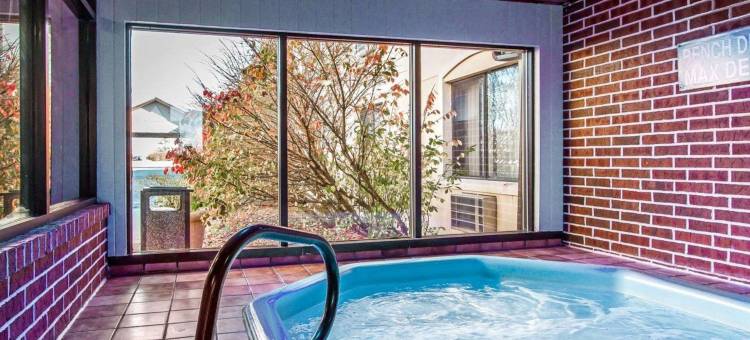 奥图姆瓦北品质酒店及套房(Quality Inn & Suites Ottumwa North)图片