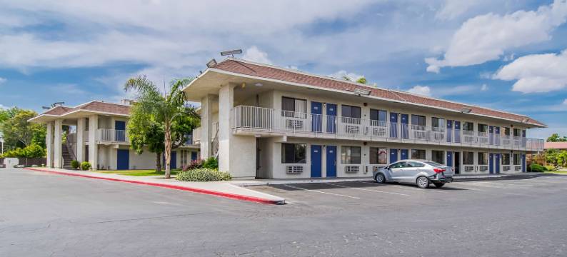 贝克斯菲尔德机场6号汽车旅馆(Motel 6 Bakersfield, CA - Airport)图片