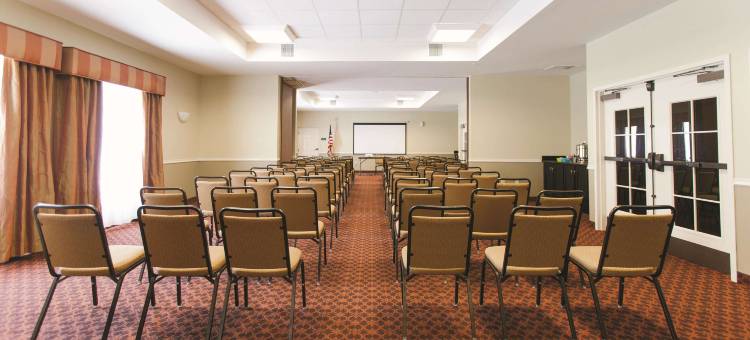 拉昆塔温德姆酒店套房PCB海滨棕榈(La Quinta by Wyndham PCB Coastal Palms)图片