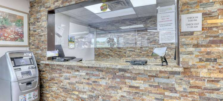 尼纳-阿普尔顿郊区开间(Suburban Studios Neenah-Appleton)图片