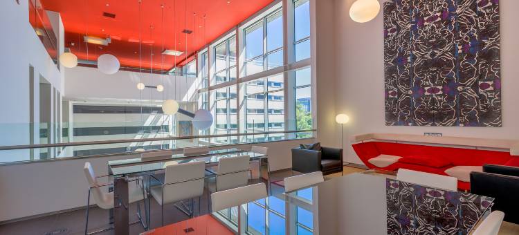 雅生费利亚酒店 - 免费机场班车(Axor Feria Hotel - Free Airport Shuttle Bus)图片