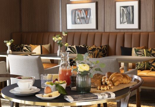 L-Avenue Hotel Overview