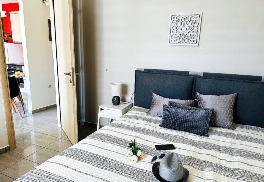 Cozy Snuggle- 2Min to Beach, 6Min Walk to Old Town Hotel Overview