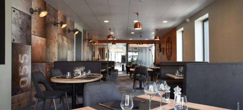 阿斯特雷亚讷韦尔北接触酒店及新桌餐厅(Contact Hôtel Astréa Nevers Nord et Son Restaurant la Nouvelle Table)图片