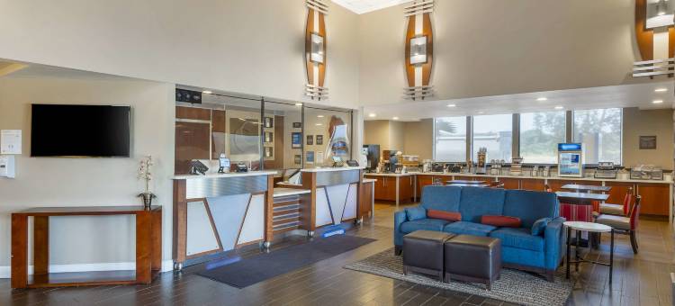 红木国家舒适套房酒店(Comfort Inn & Suites Redwood Country)图片