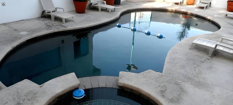 TJ的R INN(REAL INN DE TIJUANA BOULEVARD AGUA CALIENTE)图片