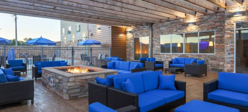 亚历山德里亚万枫酒店及套房(Fairfield Inn & Suites Alexandria)图片