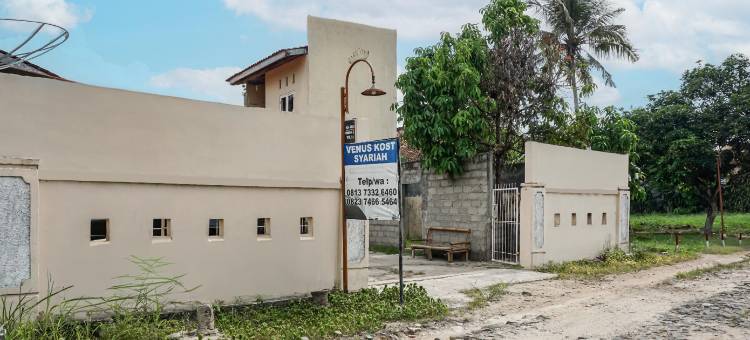 OYO 93320 维纳斯伊斯兰民宿靠近梅古帕克大学(OYO 93320 Venus Homestay Syariah Near Universitas Megou Pak Tulang Bawang)图片