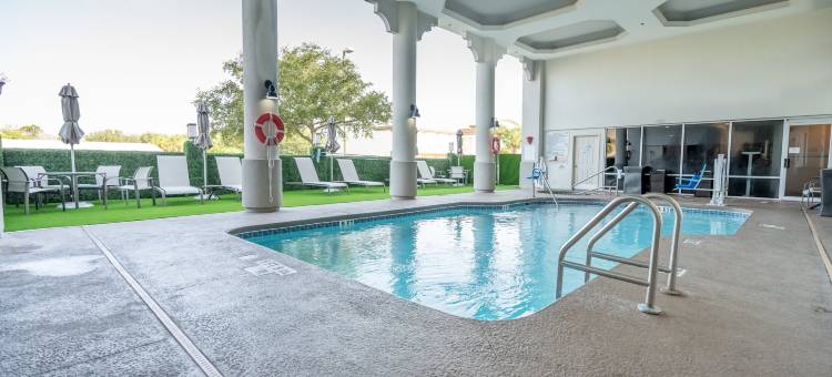 智选假日套房酒店可可比奇海滩(Holiday Inn Express & Suites Cocoa Beach)图片