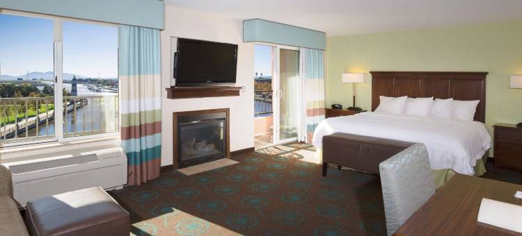 萨斯城河岸欢朋套房酒店(Hampton Inn & Suites Suisun City Waterfront)图片