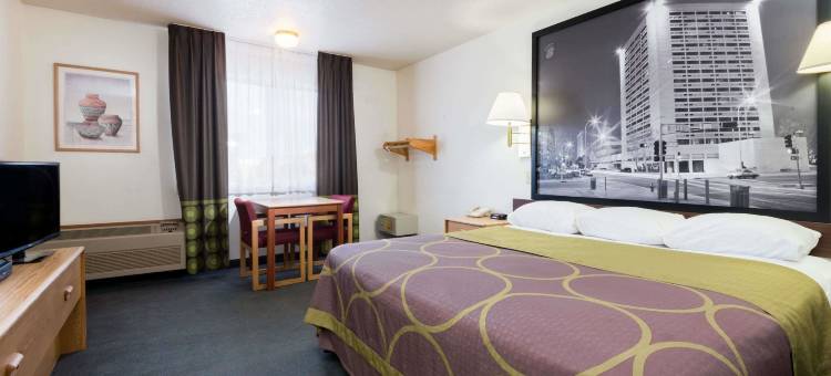 伯纳利洛速8酒店(Super 8 by Wyndham Bernalillo)图片