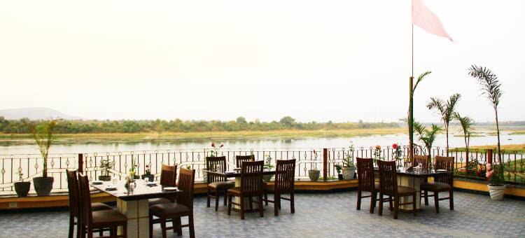 Narmade河畔度假村(TreeHouse Narmade A Riverfront Resort & Spa Narmadapuram)图片