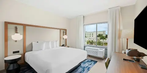 勞德代爾堡機場 & 郵輪港口萬楓酒店