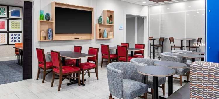 西威尔明顿医疗园区智选假日套房酒店(Holiday Inn Express & Suites WILMINGTON WEST - MEDICAL PARK by IHG)图片