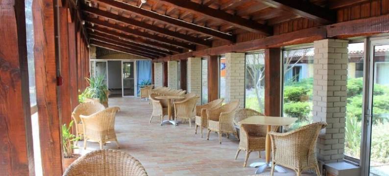 卡斯特尔卢贝龙酒店(Vacances Bleues Hôtel Castel Luberon)图片