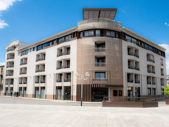 卡尔卡松雅高TRIBE酒店