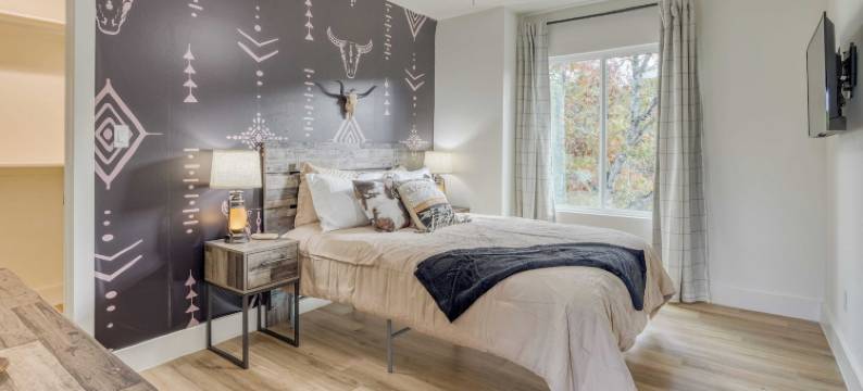 没问题酒店的泳池、热水浴缸、游戏房(Pool Hot Tub Game Room Fire Pit Luxe Private 4Bdr Maverick by AvantStay)图片