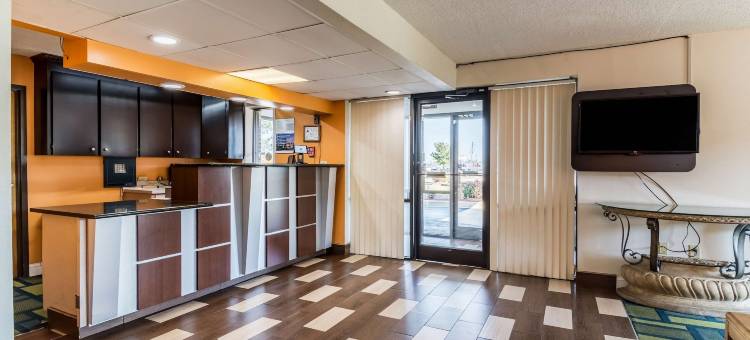 肯利6号汽车旅馆(Motel 6 Kenly, NC)图片