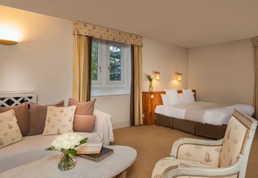 Château des Reynats Hotel Overview