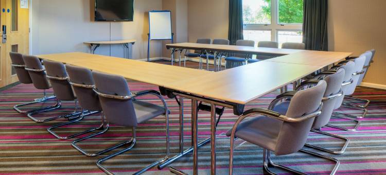 Holiday Inn Express 伦敦 - 森马(Holiday Inn Express London - Epsom Downs)图片