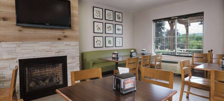 丽笙乡村套房酒店-纽约州乔治湖昆斯伯里(Country Inn & Suites by Radisson, Lake George Queensbury, NY)图片