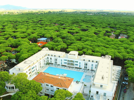 利奥波德二世温泉海洋酒店