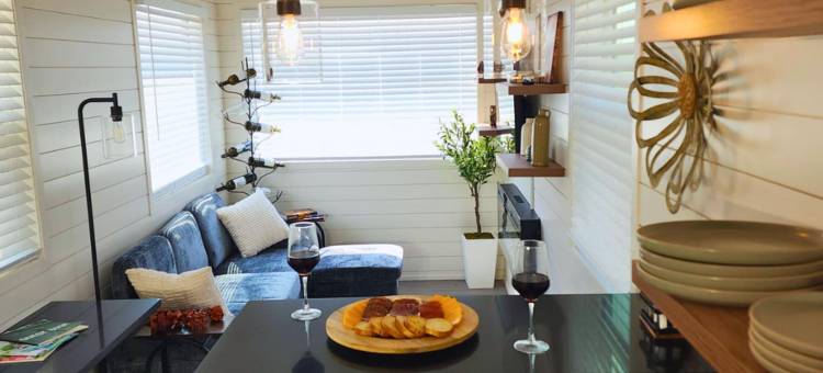 6号单元里奥哈交汇西班牙葡萄酒逃逸(Unit 6 La Rioja Junction Spanish Wine Escape)图片