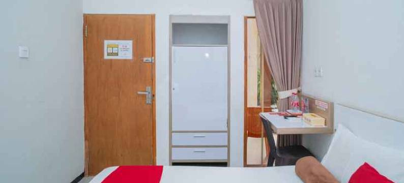 红多兹伊斯兰酒店-近玛琅MX特兰斯玛特(RedDoorz Syariah Near Transmart MX Malang)图片