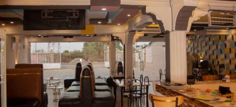 机场景观酒店(HOTEL AIRPORT VIEw)图片