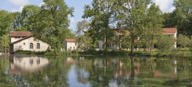 蓝源酒店(Logis la Source Bleue)图片