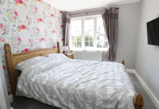 West Shore Cottage Hotel Overview