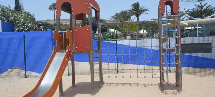 加托里斯柯套房 LIVVO 酒店(Hotel LIVVO Risco del Gato Suites)图片