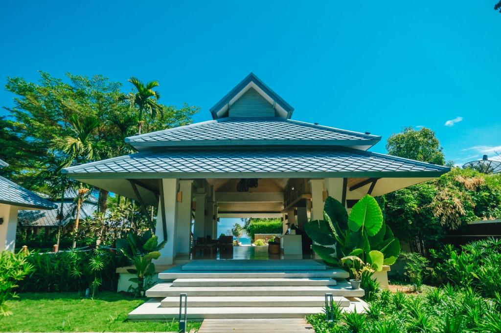 Sirarun Resort Over view