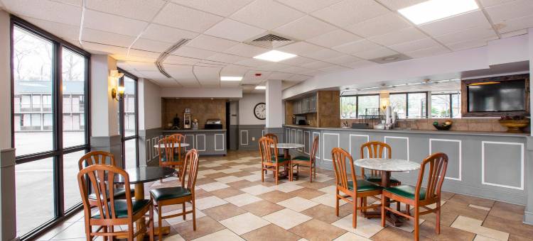 波特艾伦旅馆(Port Allen Inn)图片