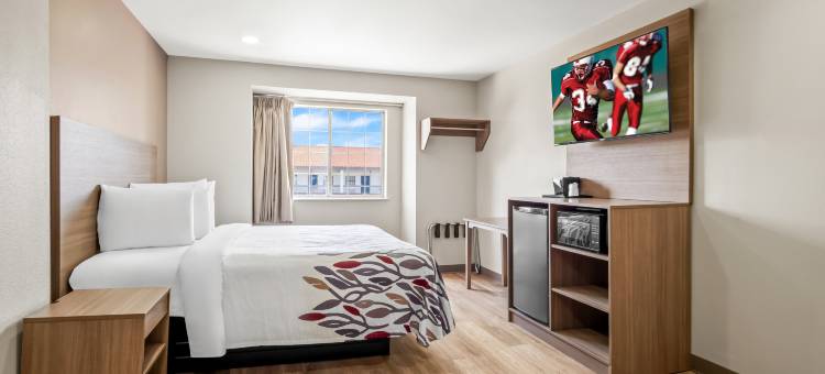 尤利斯红屋顶套房酒店 - 达拉斯沃斯堡国际机场西南(Red Roof Inn & Suites Euless - DFW Airport Southwest)图片